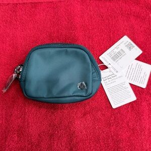 Lululemon Everywhere Belt Bag Nano